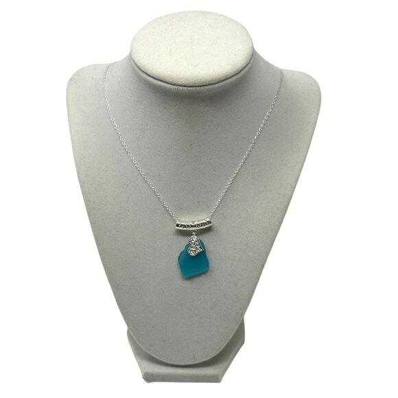 Teal Seaglass Pendant,‎ 20" Silver Plated Cable Chain and Bobble w/Heart Charm - Picture 2 of 6